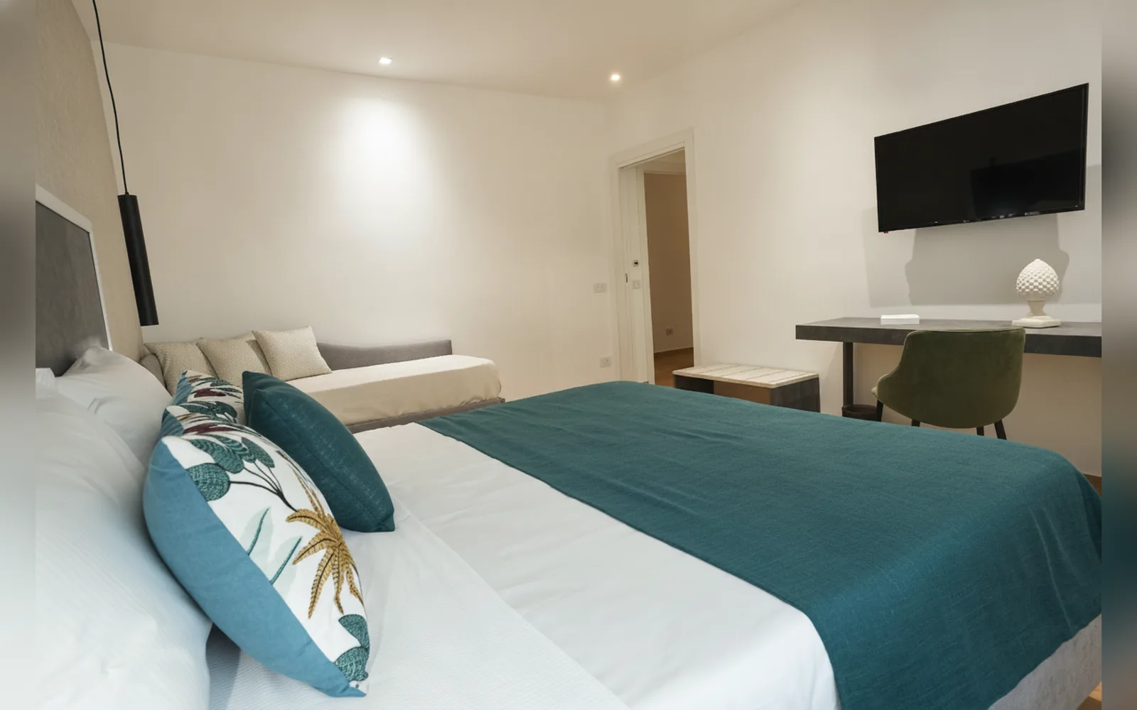 Camera con bagno privato — Enea Suite, Trapani (foto 20)