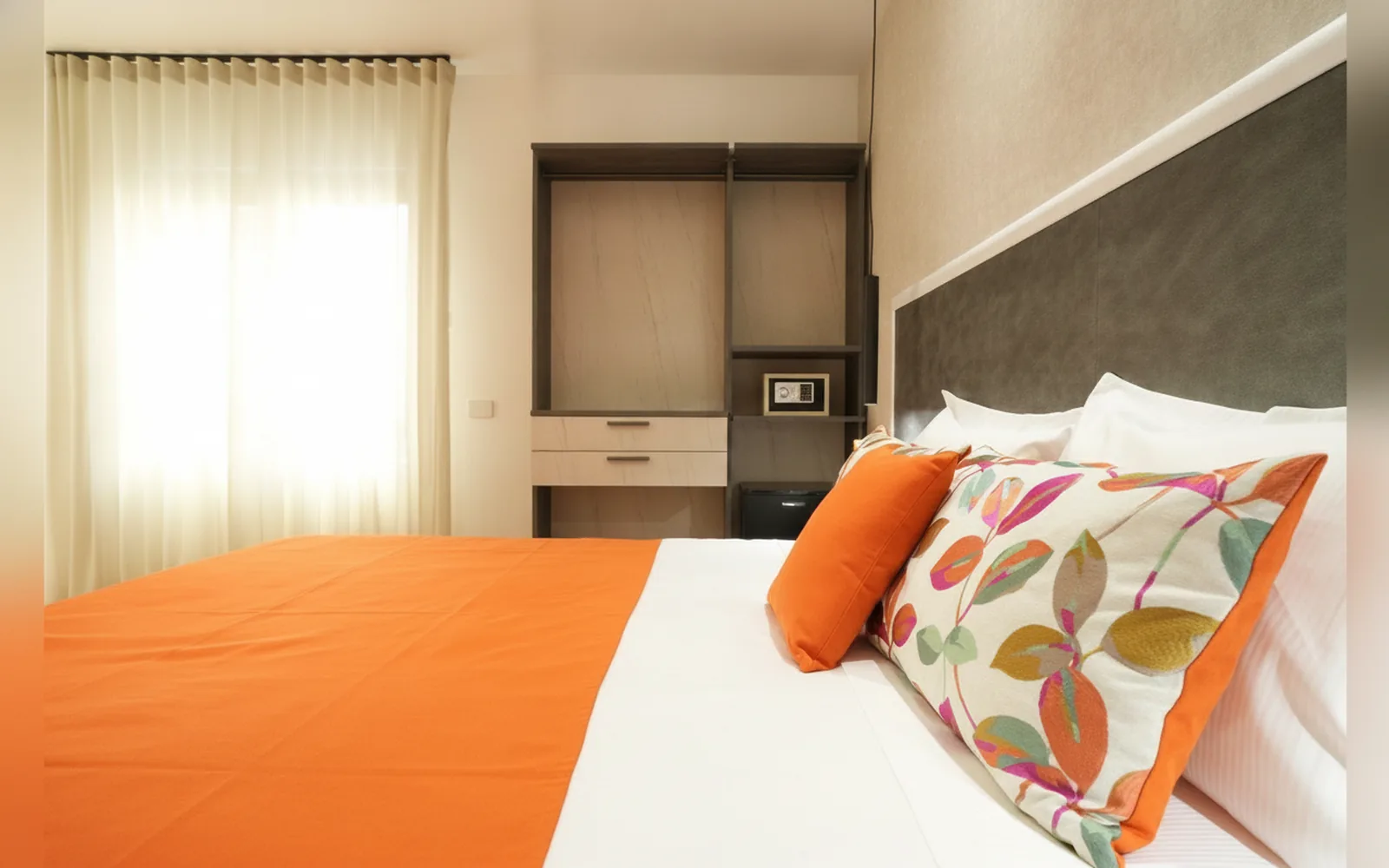 Camera con bagno privato — Enea Suite, Trapani (foto 32)