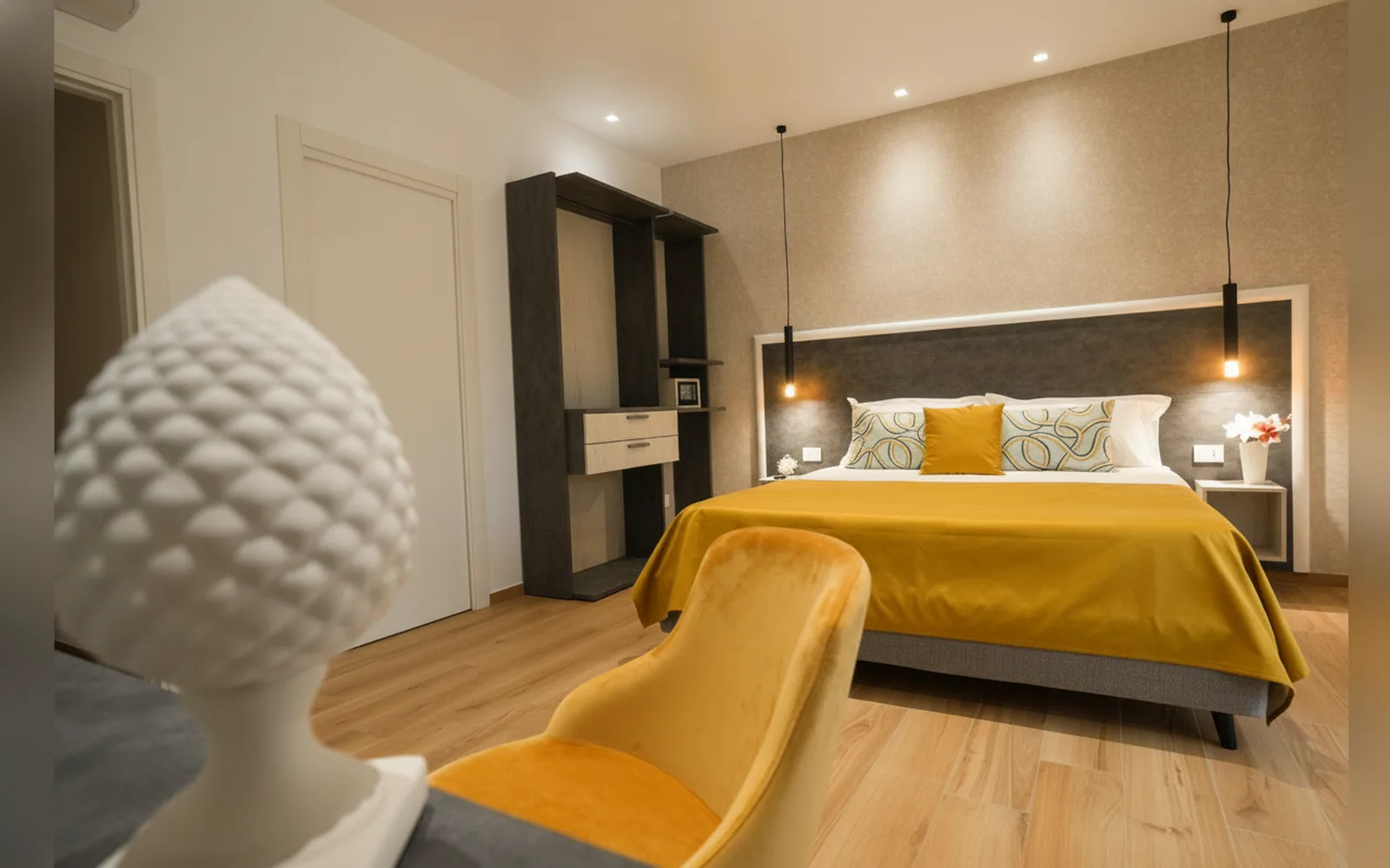 Camera con bagno privato — Enea Suite, Trapani (foto 34)