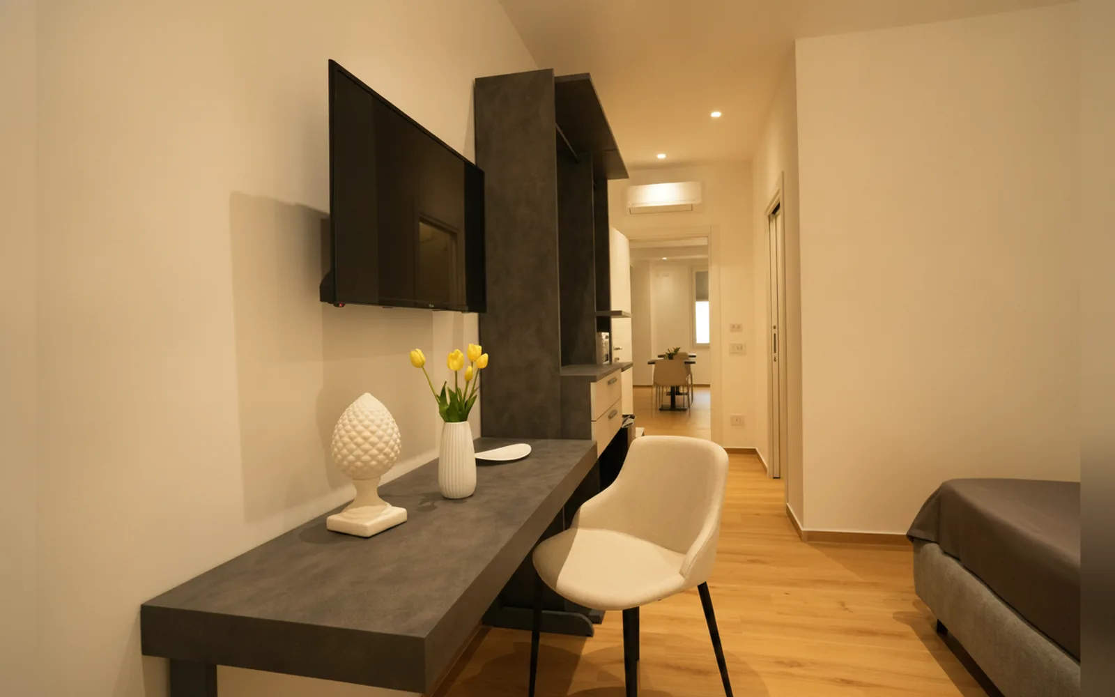 Camera con bagno privato — Enea Suite, Trapani (foto 35)